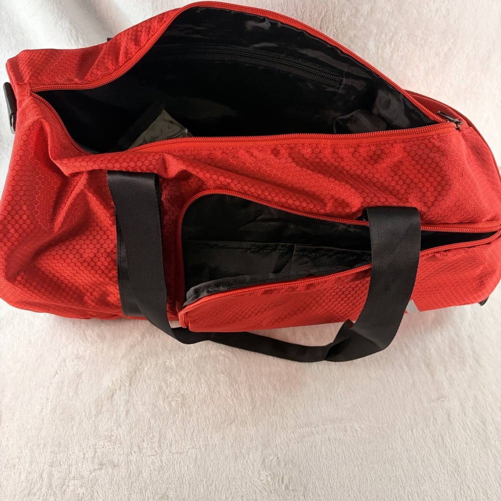 Aokelato 20L-30L Small Sports Gym Duffel Bag with Shoe Compartment & Wet Pocket